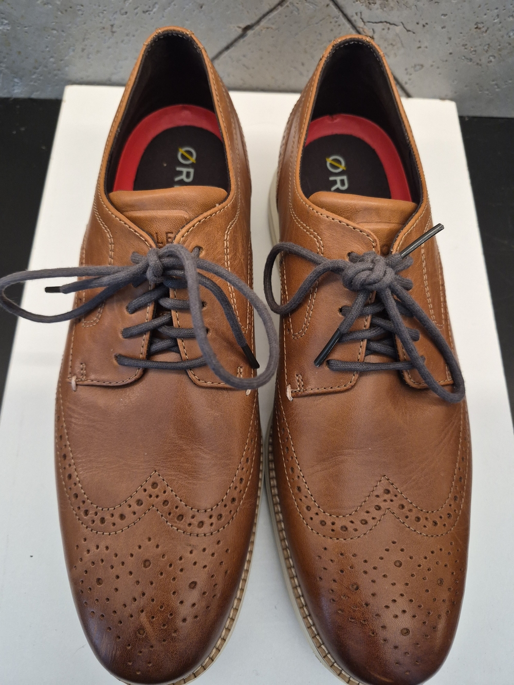 Cole Haan British Tan Classic Brogue Perforations Short Wingtip Oxfords Size 11.
